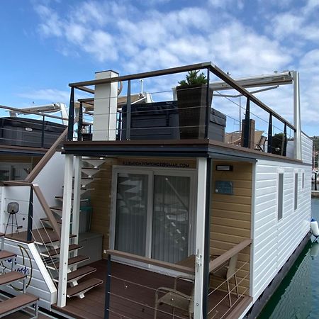 Floating House Blue Moon Villa Порторож Екстериор снимка