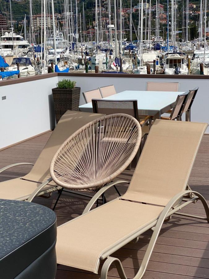 Floating House Blue Moon Villa Порторож Екстериор снимка
