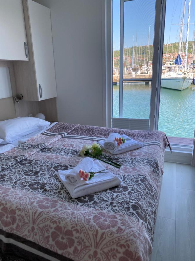 Floating House Blue Moon Villa Порторож Екстериор снимка