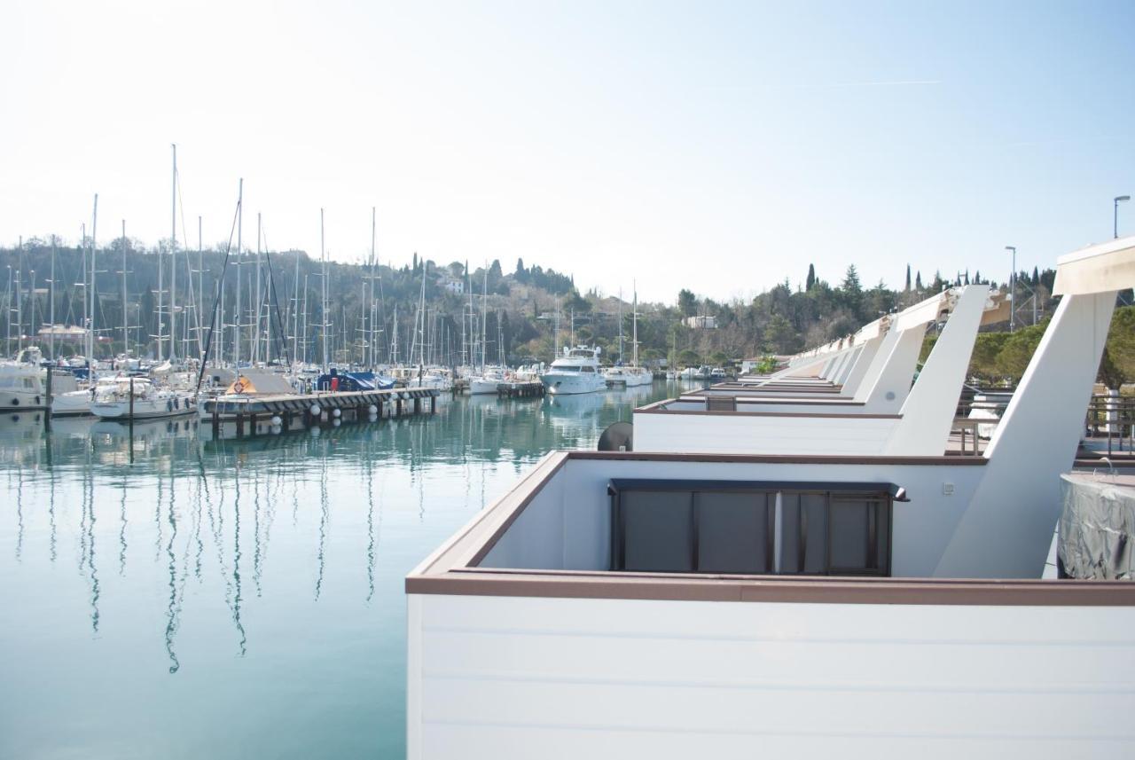 Floating House Blue Moon Villa Порторож Екстериор снимка